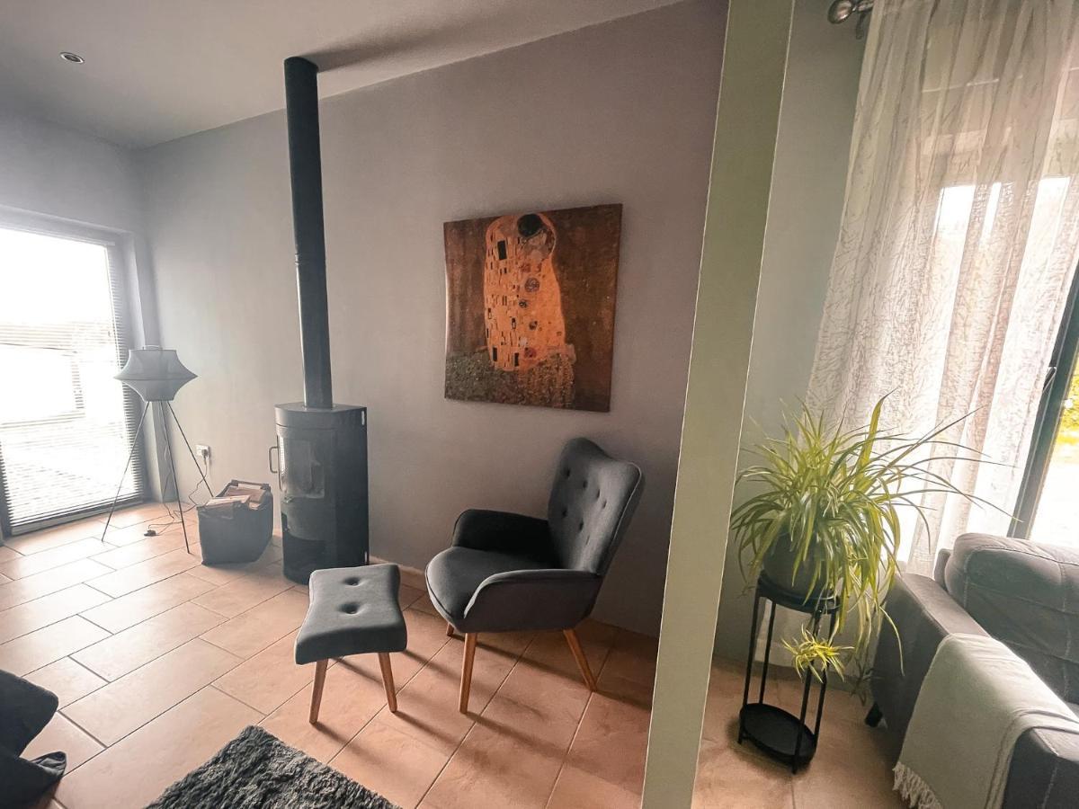 The Blue Door Apartment Кэрсивин Экстерьер фото